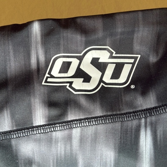 Chicka-D Women's Oklahoma State University Capri Leggings Size Medium EUC - Picture 4 of 8
